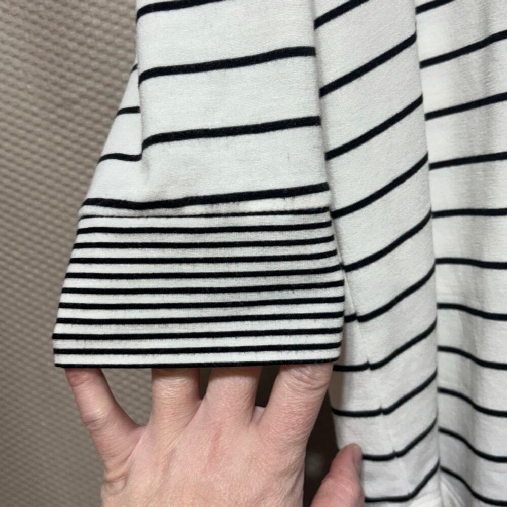 Pink Clover Women's XL Striped Raglan Top NWT White Black Pocket - Picture 3 of 10